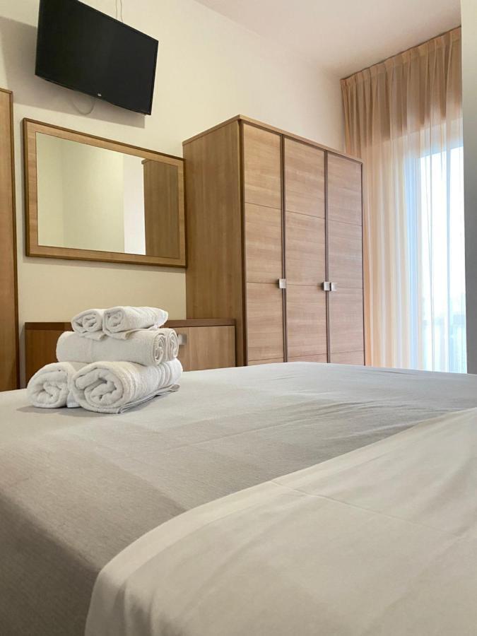Hotel Ravello Da Lorenzo E Moira Adults Only Rimini Exterior photo
